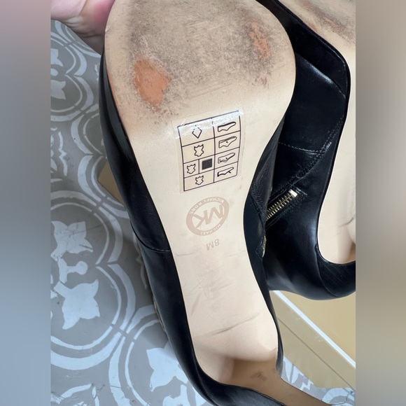 Michael Kors | Haley Boot With Box! - Picture 9 of 15